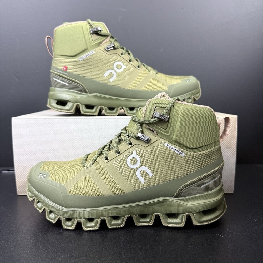 Size 7.5 On Cloud CloudRock Waterproof Hiking Boot Sneaker Women's Olive Green